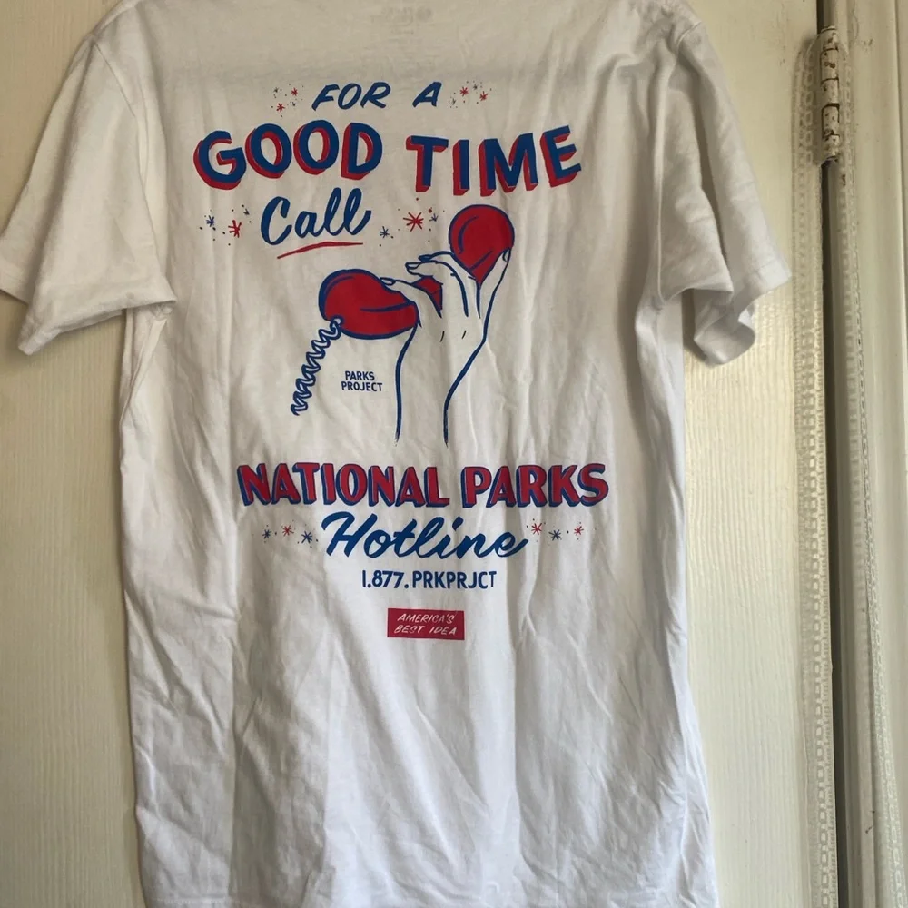 White National Parks Hotline T-Shirt small UNISEX - Picture 2 of 3